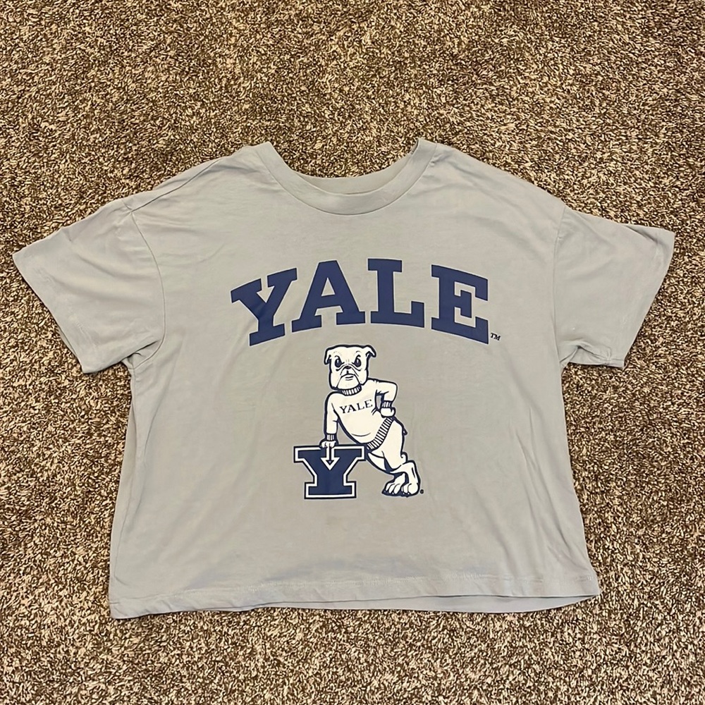 Yale University T shirt